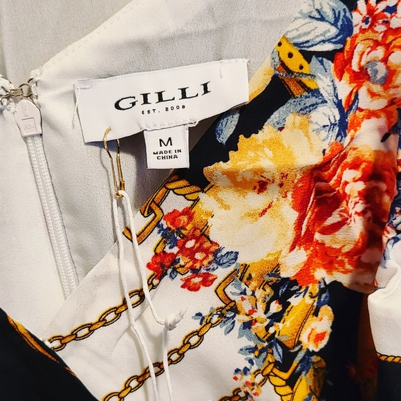 - NWT Sexy Gilli Dress / Medium - Picture 5 of 6